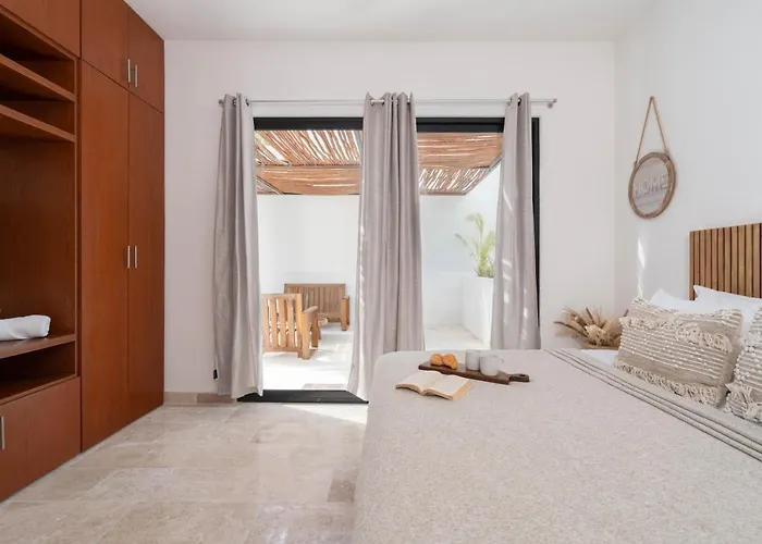 Cozy 3 Bedrooms Townhome-centrally Located-gated-wifi * Tulum