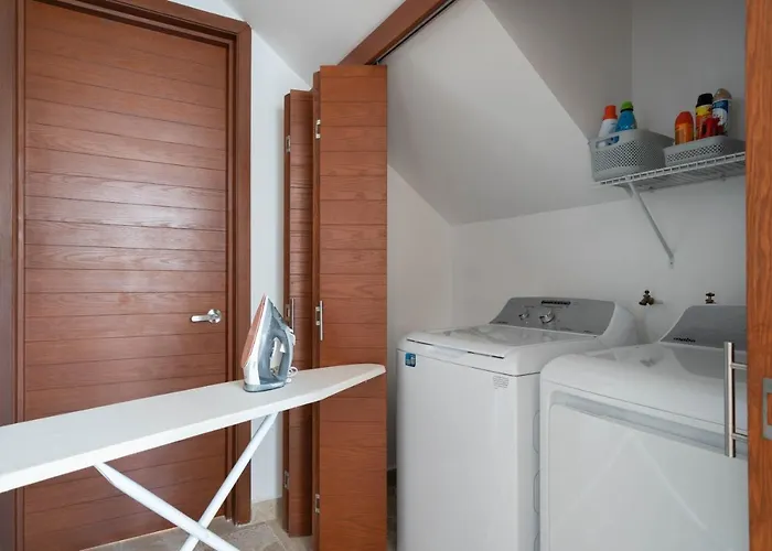 Apartamento Cozy 3 Bedrooms Townhome-centrally Located-gated-wifi