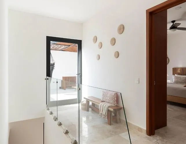 Cozy 3 Bedrooms Townhome-centrally Located-gated-wifi *