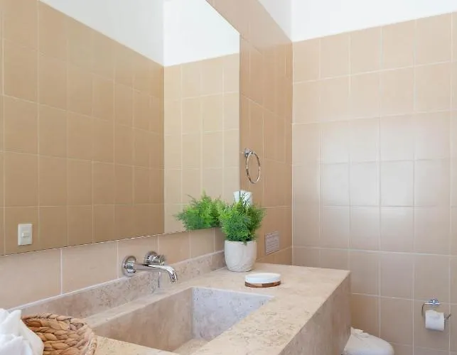 Apartamento Cozy 3 Bedrooms Townhome-centrally Located-gated-wifi
