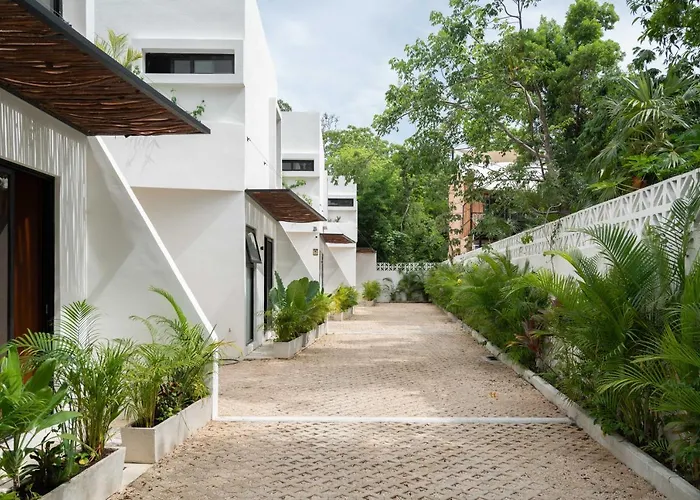 Cozy 3 Bedrooms Townhome-centrally Located-gated-wifi * Tulum