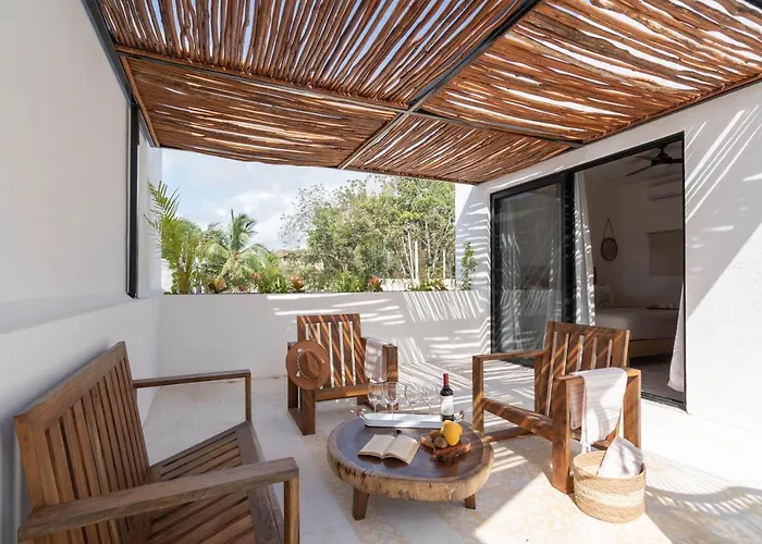 Cozy 3 Bedrooms Townhome-centrally Located-gated-wifi Tulum